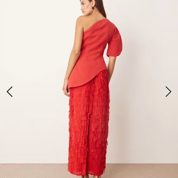 ARRANGE sculptural one shoulder textured hybrid maxi dress in red - Picture 4 of 4